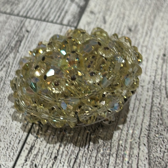 Vintage yellow glass sparkling beaded brooch - Picture 4 of 6